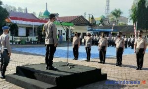 Kapolres Tanah Karo Pimpin Upacara Kenaikan Pangkat 26 Personelnya