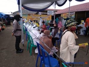 Rapid Test Massal di Pasar Gedongtataan, Tiga Orang Reaktif