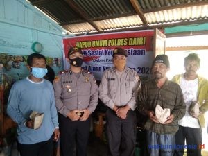 Polsek Sumbul Melalui Dapur Umum Rutin Bagikan Nasi Bungkus Kepada Masyarakat Terdampak Covid-19