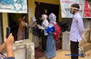 Fifty-fifty! Bawaslu Ungkap Hasil Verifikasi Faktual Dukungan Firmansyah-Bustomi dan Ike Edwin-Zam Zanariah