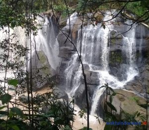 Ada Apa di Balik Curup Pinang Indah Tersembunyi di Kampung Rebang Tangkas