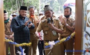 Bupati Agus Resmikan Musholla di Karyapenggwa, Warga Penggawalima Tengah Ungkap Respons Pemkab Terhadap Ancaman Abrasi Waylaai