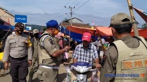 Ke Pasar Cipta Laga, Pemkab Lambar Gencar Tegakkan Disiplin Protokol Kesehatan Covid-19