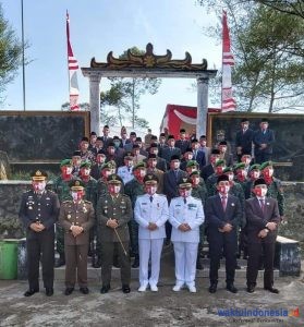 Ziarah Ke Makam Pahlawan Kemerdekaan, Ini Kata Parosil Mabsus