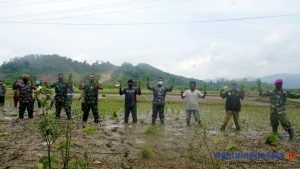 Pastikan Program Ketahanan Pangan Berjalan, Mayjend (Mar) Widodo Kunjungi Mako Beruang Hitam