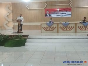 Hadiri Pembinaan RT se-Kecamatan Gedongtataan, Bupati Dendi: Jangan Lengah Terhadap Covid-19