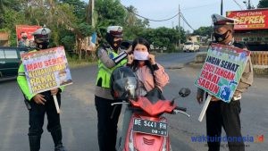 Satlantas Polres Pesawaran Gelar Tatib Lantas dan Sosialisasi Prokes