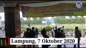 Tolak Omnibus Law Cipta Kerja, Ribuan Massa Duduki Kantor DPRD Lampung, Massa Aksi Ricuh
