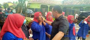 Cabup Dendi Ramadhona Disambut Tangisan Haru Oleh Warga Margomulyo