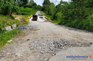 Pemkab Karo Perbaiki Jembatan Ini, Bupati Ingin Dibangun Beronjong