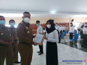 Bupati Dendi Serahkan Ratusan SK CASN Pesawaran