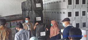 Logistik Pilkada Waykanan Tiba, KPU Mulai Packing Kotak Suara