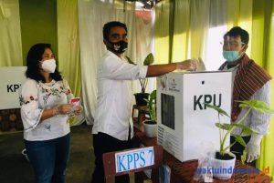 Nyoblos di TPS 014 Ketaren, Theopilus Ginting Optimis Menang