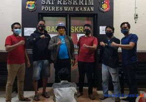 Usai Menikam Pria Tengah Mencuci Motor itu, Terduga Sempat Menghentikan Mobil Polisi