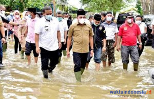 Gubernur Edy Tinjau Banjir di Langkat
