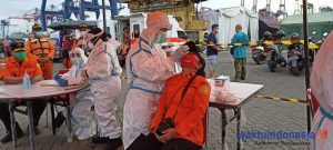 Tim Operasi SAR Tregedi SJ182 Jalani Swab Antigen di Posko JICT 2