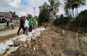 Anggota DPRD Maulana-Camat Titik Soroti Penanganan Dampak Banjir di Pardasuka