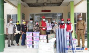 PMI Pringsewu Bantu Korban Banjir Pardasuka