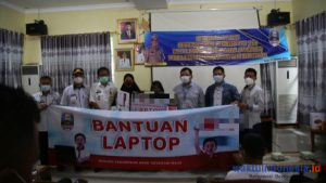 Bupati Agus Hadiri Penyerahan CSR Indomaret untuk Siswa-Guru di Pesibar