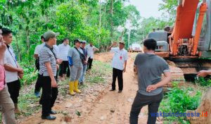 Bupati Agus Pastikan Progres Peningkatan Jalan di Talang 11 di Ngaras