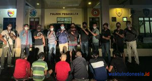 Tengah Asyik Ngecak Togel, 6 Warga Sukamaju Diringkus Polisi