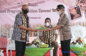 Menkop UMKM Teten Masduki Tinjau Koperasi Di Pringsewu