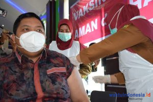 Vakasinasi Covid-19 Mulai, Ini Orang Pertama Disuntik Sinovac di Subulussalam