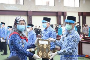 Sekkab Lingga Plh Bupati Pesibar, SK Serupa juga diterima 7 Daerah Lain