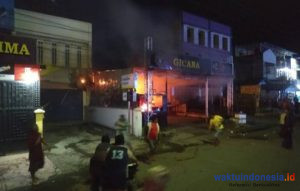 Warga Kabanjahe Terkejut Gicana Cafe Terbakar