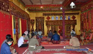 Dewan Pembina BIFBWD Kunjungi Rumah Adat Paksi Buay Bejalan Diwai