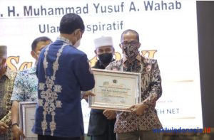 HPN 2021, Ketua PWI Khalidin Terima Piagam, Ini Kiprahnya