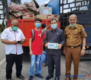 Pasca Erupsi Gunung Sinabung Konsulat Jendral RRT Salurkan Bantuan