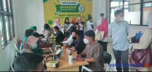 100 Jurnalis Pesawaran Jalani Vaksinasi Tahap Pertama