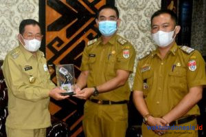 Dianggap Peduli Penyiaran Lokal, Asosiasi LPPL Radio-Televisi Anugerahi Saply Penghargaan