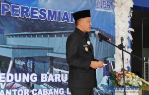 Resmikan Kanca BRI Liwa, Parosil: Jika Ada Dana Bantu Program 3 Komitemen