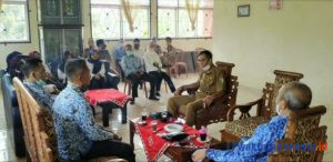 Pemkab Pesawaran Cek Absensi ASN Di Kecamatan Secara Daring