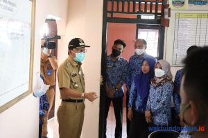 Hari Pertama Kerja Pasca-Libur Idul Fitri, Bupati Agus Gelar Sidak