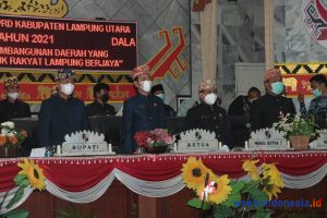 Bupati Lampura Hadiri Paripurna HUT Provinsi Lampung di DPRD