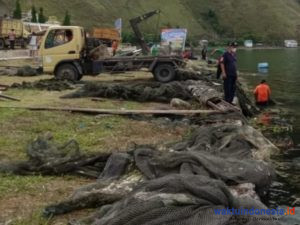 Timdu Penertiban KJA Amankan 11 Truck Puing ke Sidikalang