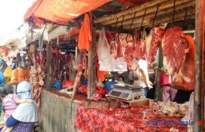 H-1 Idul Fitri, Harga Daging Sapi Naik tapi ‘Barang’ Numpuk