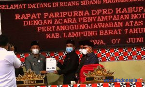 Di Rapat Paripurna LPj APBD Lambar 2020, Bupati Parosil Singgung Prestasi Ini