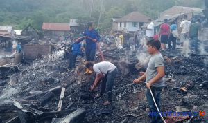 11 Rumah di Ujung Deleng Kutabuluh Karo Kebakaran