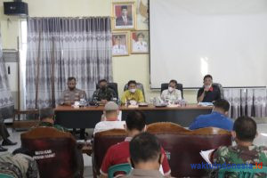 Pemkab Pesibar Bahas Penerapan Pembatasan Kegiatan Masyarakat Berbasis Mikro (PPKM)