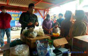 Bupati Dendi Kunjungi Posko Relawan Warga Isoman Di Sukaraja