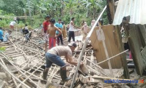 Hujan Dan Angin Kencang Robohkan Rumah Di Teluk Pandan
