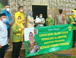 Majelis Taklim Al-Hidayah Pesawaran Bagikan Ratusan Paket Sembako