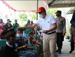 Parosil Mad Hasnurin Duet, Tinjau Vaksinasi dan Santuni Anak Yatim di Suoh dan BNS