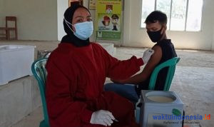 Gerai Vaksinasi Polsek Simpangpematang Suntik 1.600 Warga