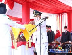 Pemkab Pesibar Gelar Upacara HUT RI 76 di Labuhanjukung