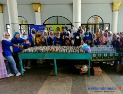 Jumat Berkah, Srikandi Dermawan Pesawaran Bagikan Ratusan Nasi Bungkus